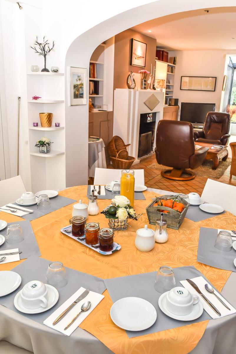 לינה וארוחת בוקר Moigny Le Jardin Des Roches מראה חיצוני תמונה